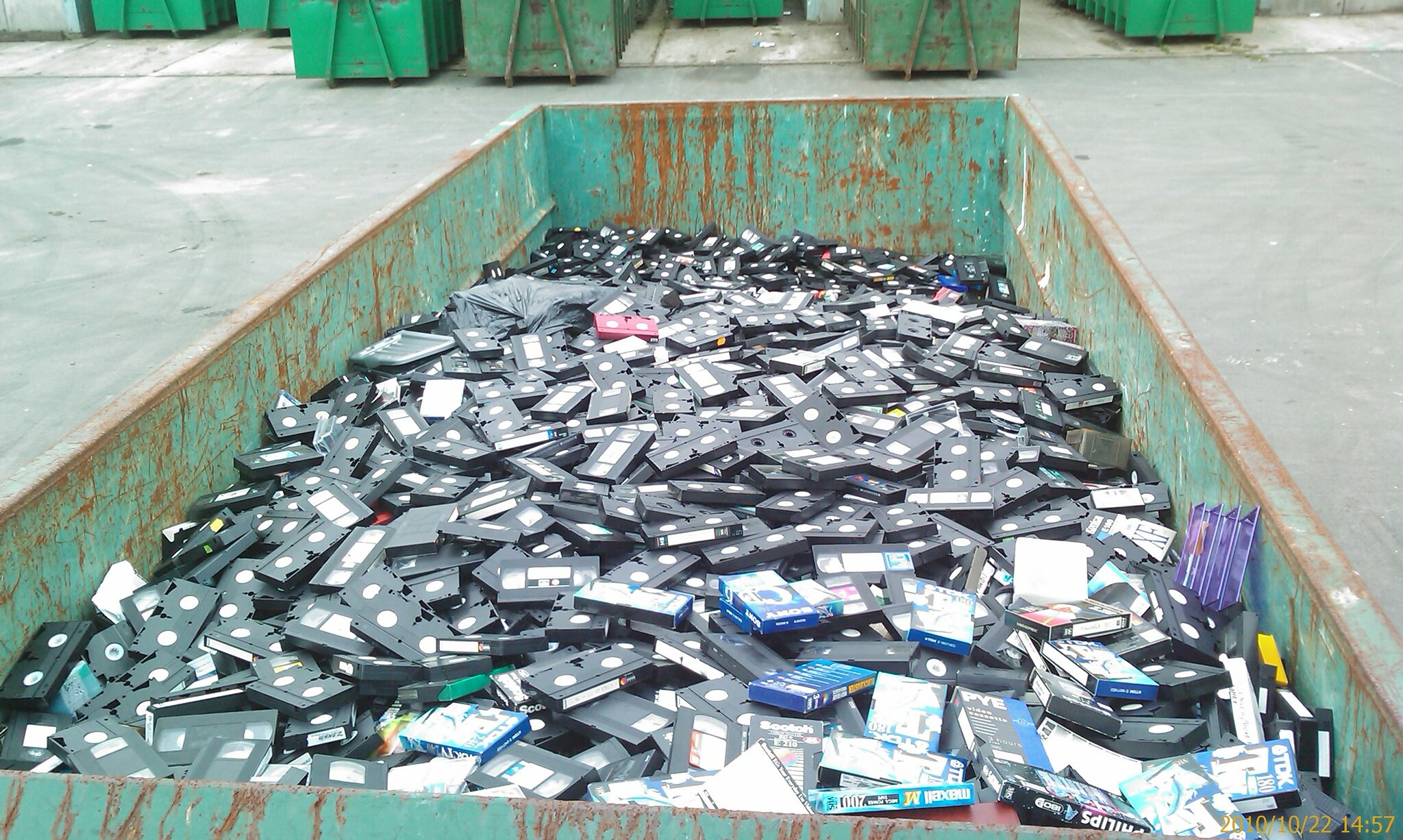 5114763044_7e0b91e0e5_k (1).jpg Discarded VHS tapes Rights: Creative Commons Attribution 2.0 License Credit line: Courtesy of Rob Pearce