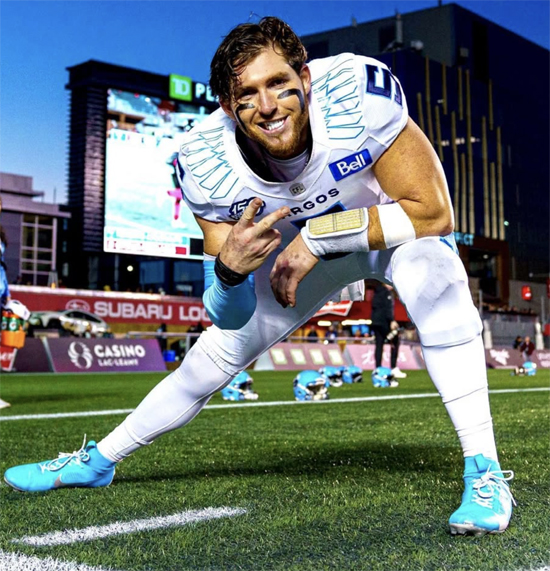 Bryan Scott wound up in a Toronto Argonauts uniform thanks to Jim Barker, the team’s director of player personnel and Vance Mueller ’86’s offensive coordinator during his playing days at Oxy.