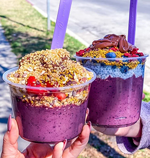 Great bowls of acai!