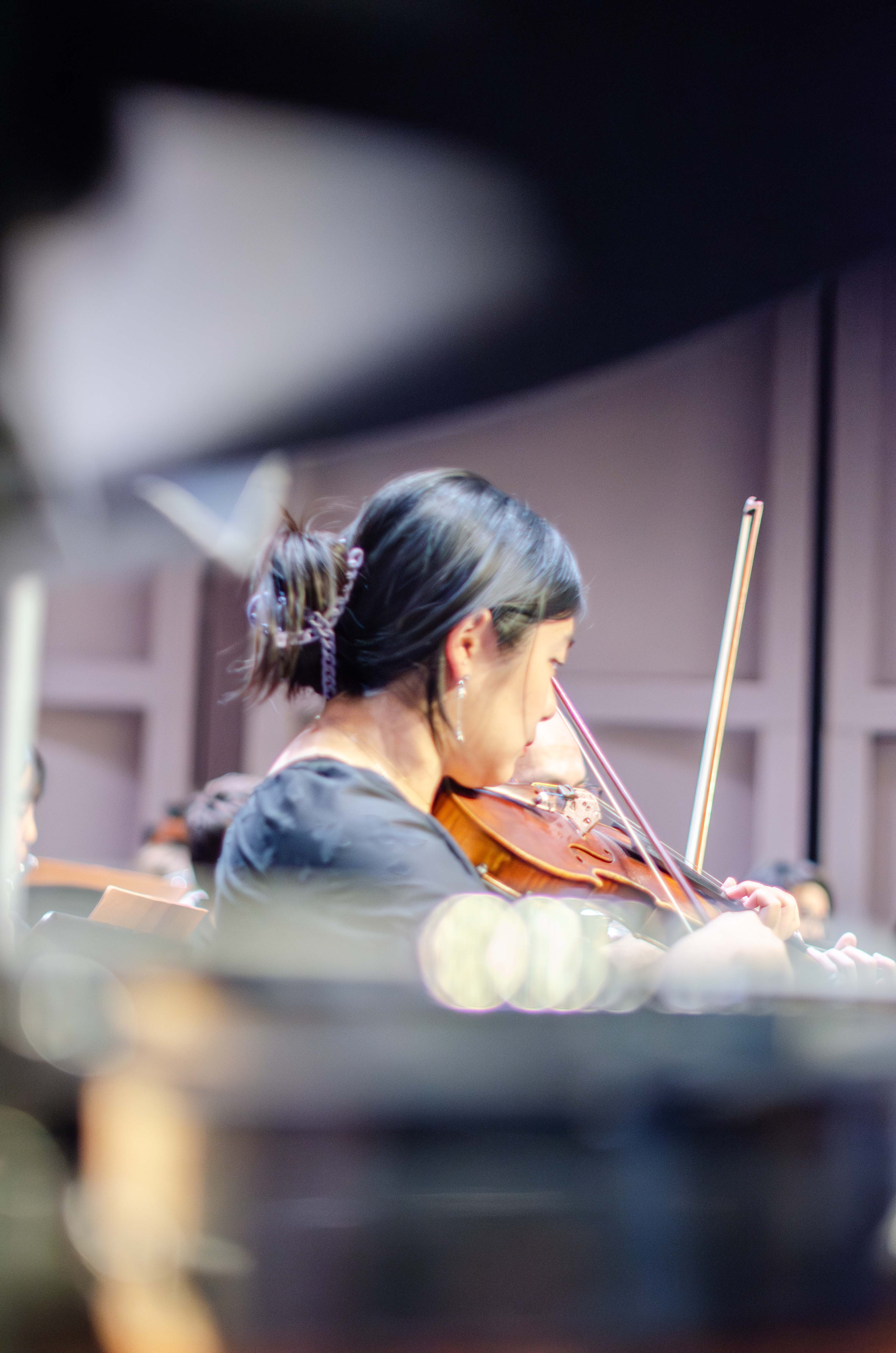 Student playing violin 