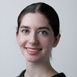 Danielle Levin headshot