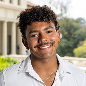 Occidental College student and Obama Scholar Derek Jimenez headshot
