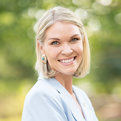 Melissa Mount headshot