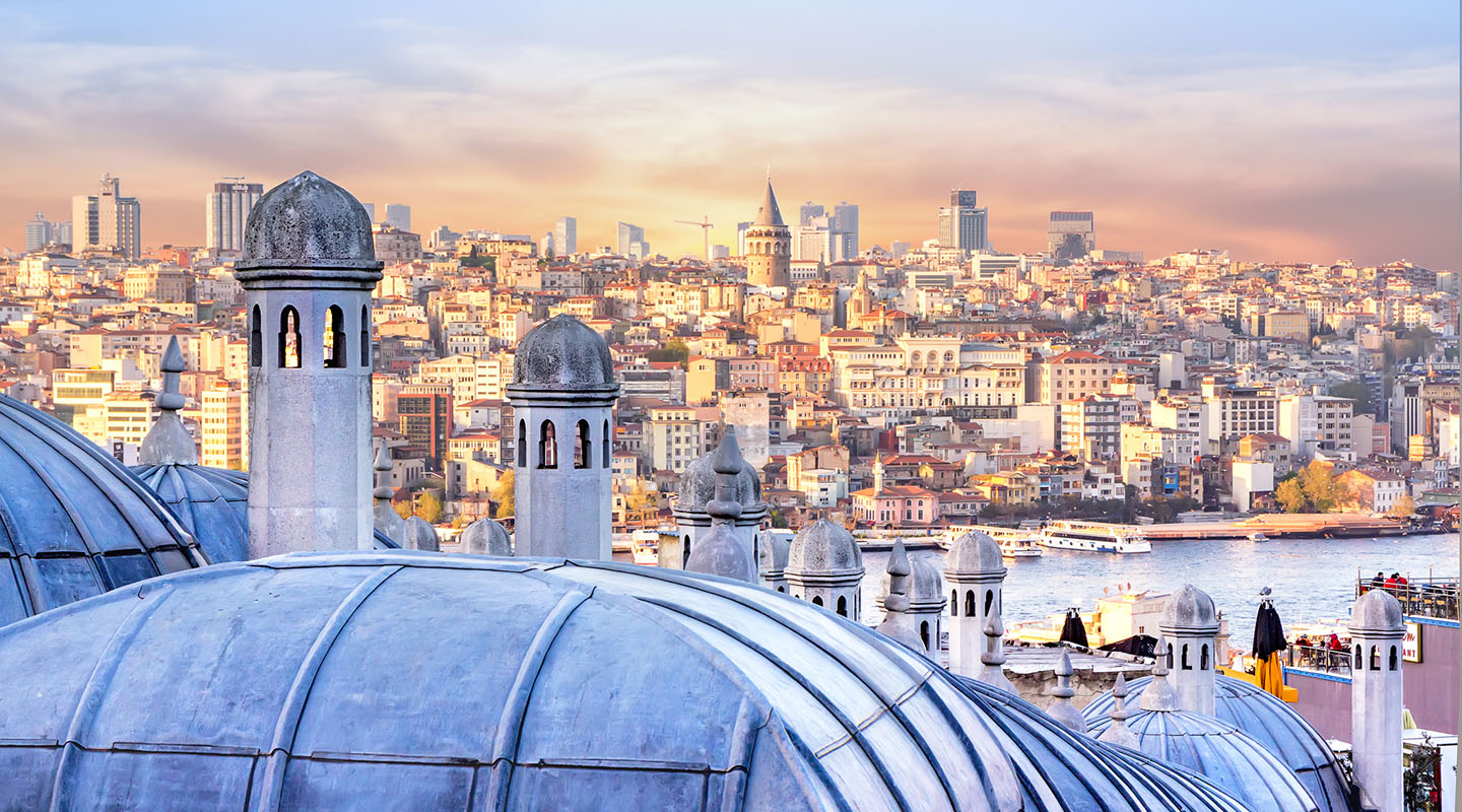 Landscape photo of Galata Tower in Turkey