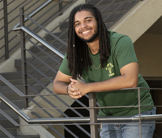 Philosophy major Idris Smith '24