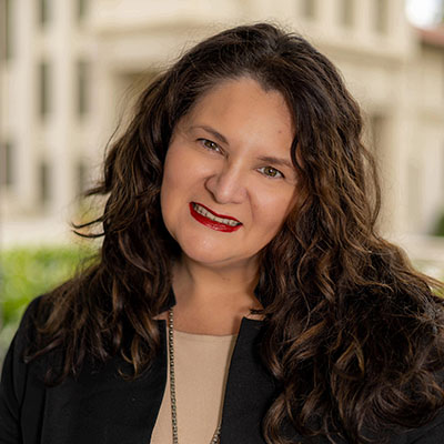 Priscilla Falter headshot
