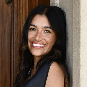 Rachel Aujero headshot