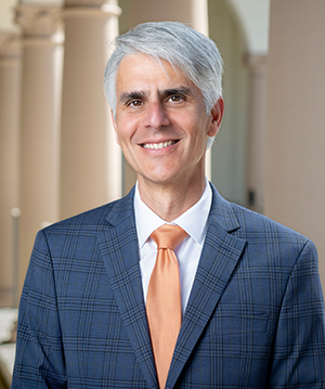 Stritikus, photographed in Cannon Plaza in Match.