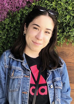 Julissa Larios headshot