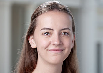 Occidental College student Isabel Geddes headshot