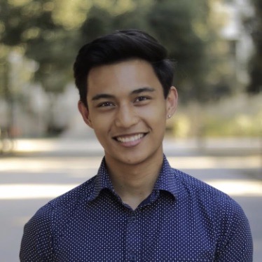 A headshot of Occidental College student Daniel 