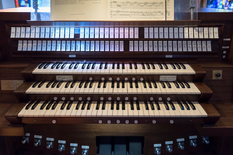 Console of the Schlicker Organ in Herrick Chapel
