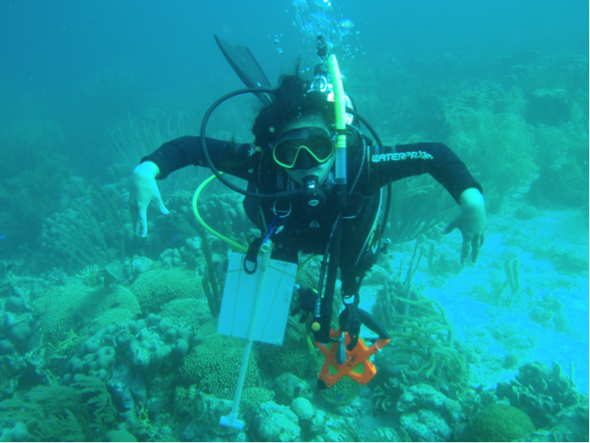 Student Zoe scuba diving
