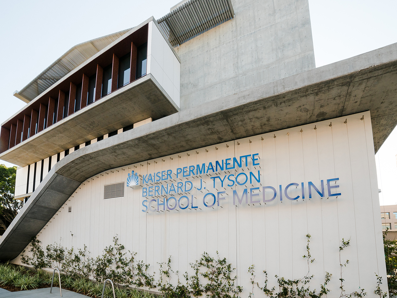 building with Kaiser Permanente Bernard J Tyson School of Medicine sign and logo