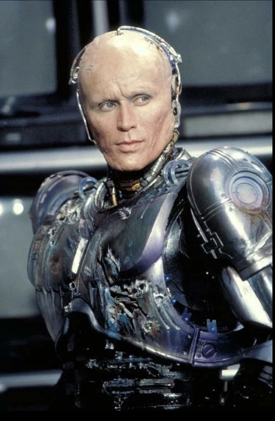 Peter weller robo