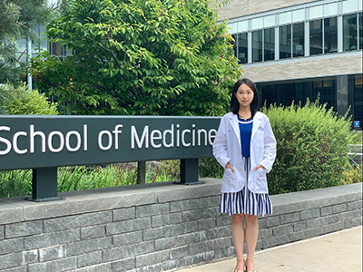 Headshot of Shuyi Chen, ’18