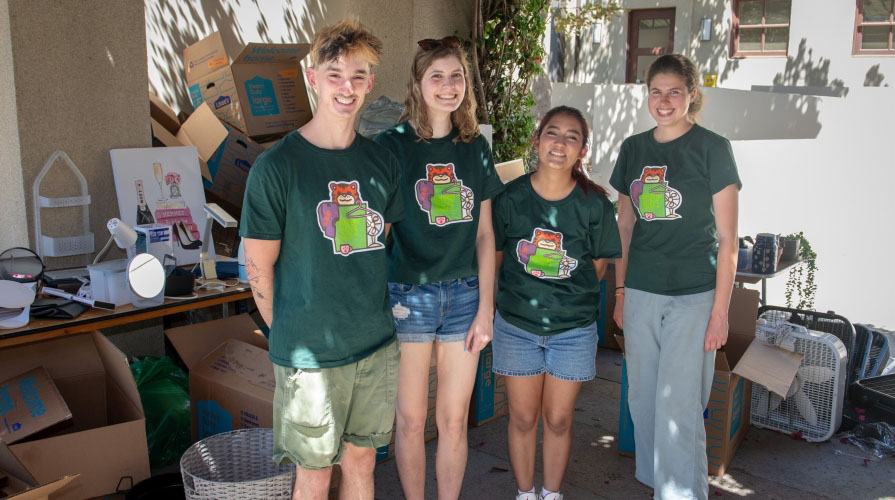 Oxy students on move-out recycling day