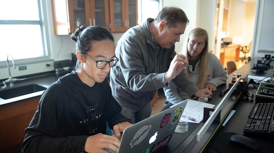 Oxy students in the physics lab