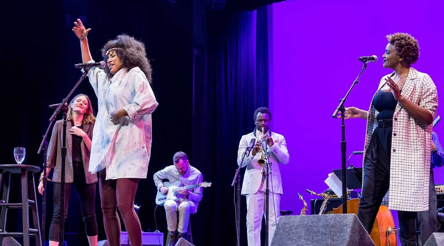 Singer Esperanza Spalding, a 2018 Hume Fellow at Oxy