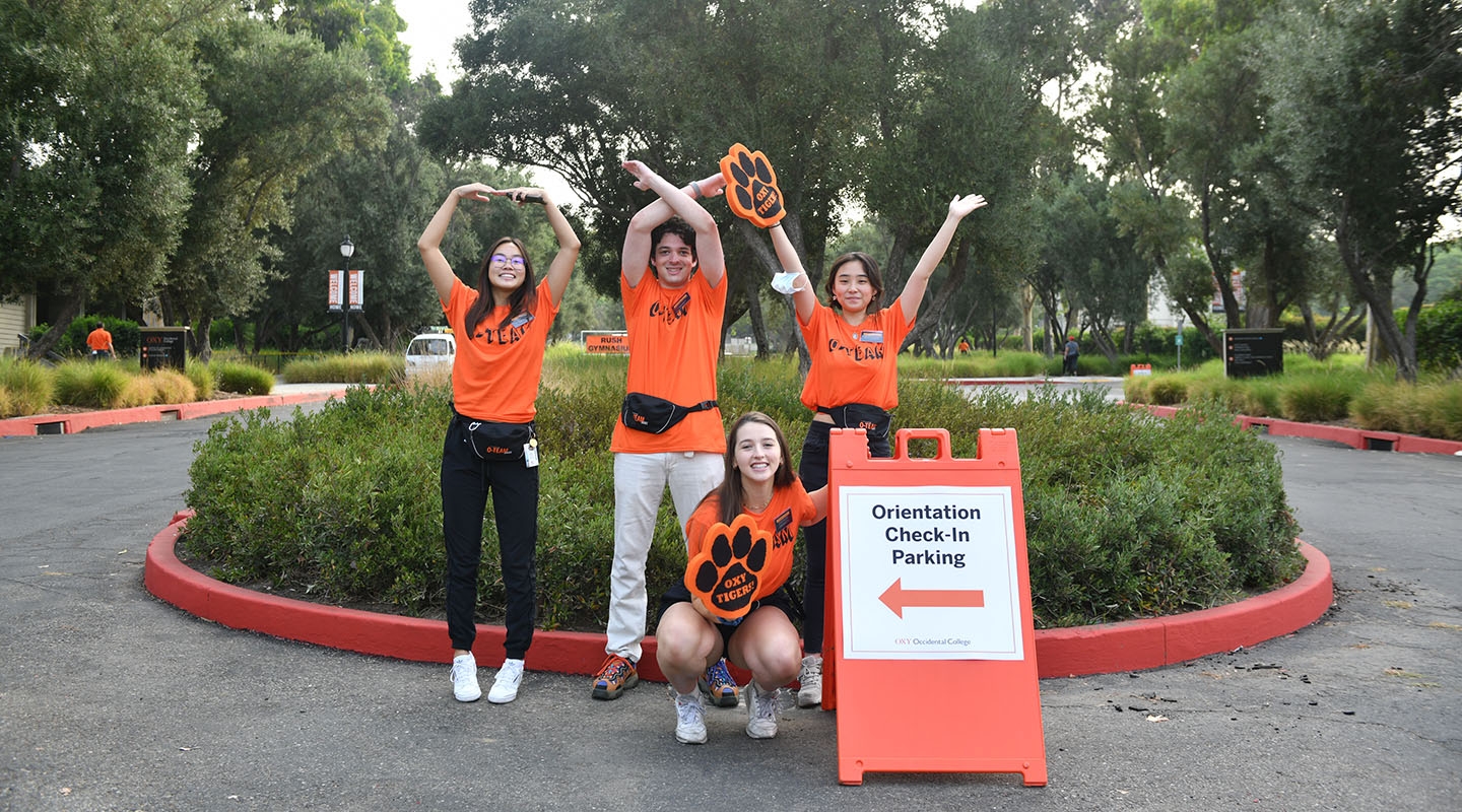 Orientation leaders welcome new students to campus