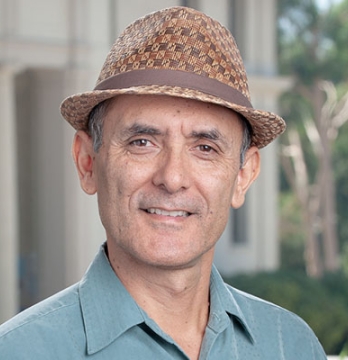 Professor Raul Villa