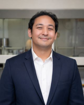Dr. Vik Shende
