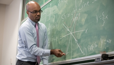 Professor Ron Buckmire in the classroom in 2015.