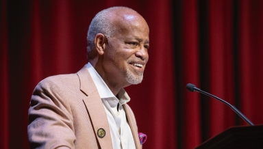 President Elam addresses a Thorne Hall audience for the inaugural talk in the Oxy Live! series on October 3.