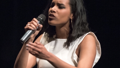 Lencia Kebede ’16 performs at Apollo Night in 2016.