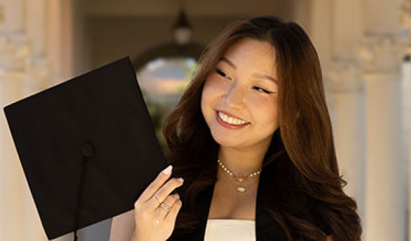 Caroline Baatarzorig headshot