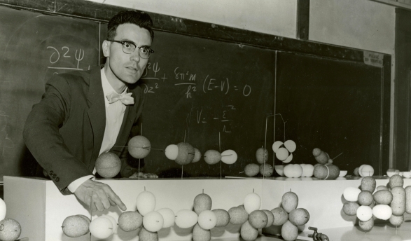 Occidental College Professor of Chemistry Frank Lambert