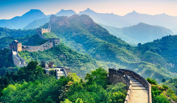 A view of the Great Wall of China, representing the Chinese Studies program at Occidental College (Oxy).