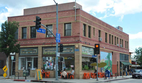 Cafe de Leche in Eagle Rock, on York Boulevard