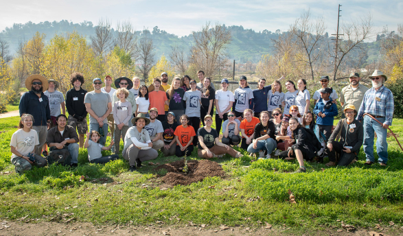 Oxy volunteers at the Audubon Center at Rio de Los Angeles Park