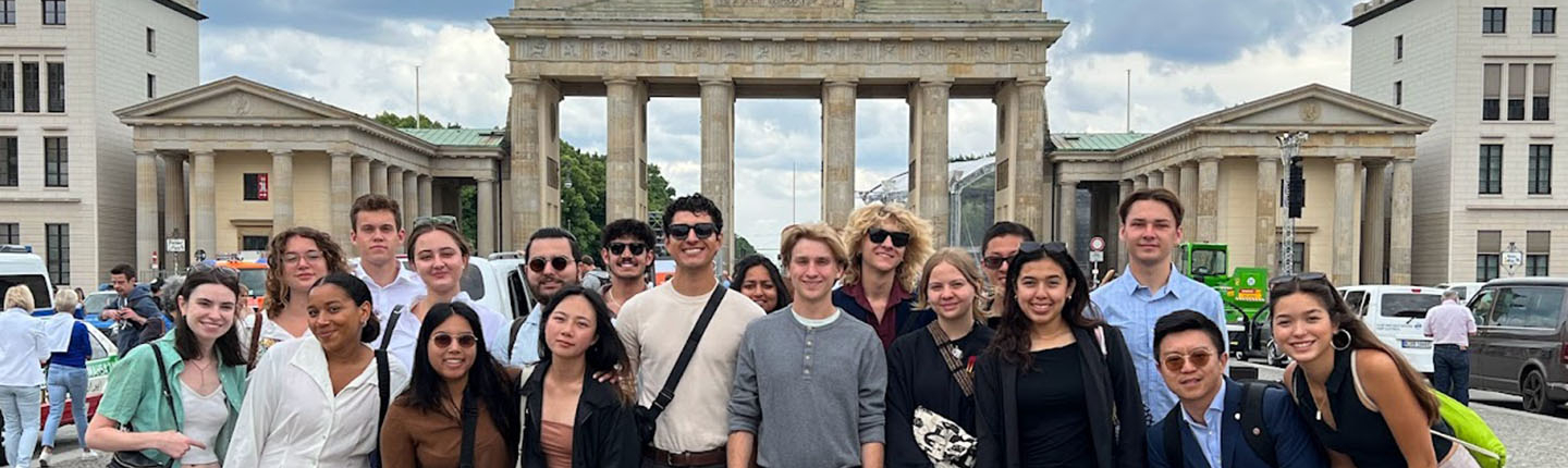 Oxy students in front of the Brandenberg Gates in Berline.