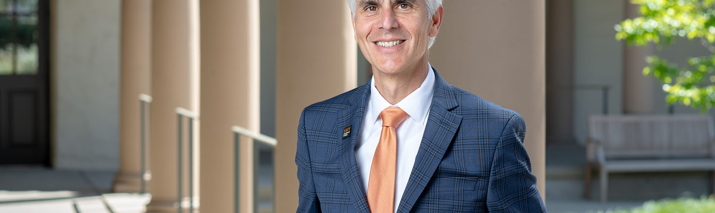 Tom Stritikus headshot