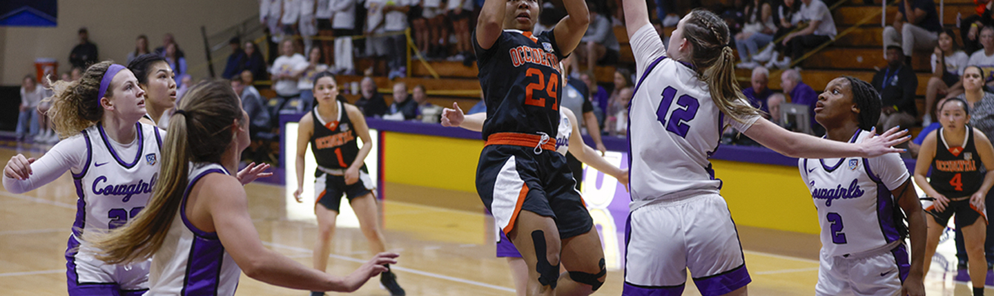 Toni Thompson '24, Occidental women's basketball