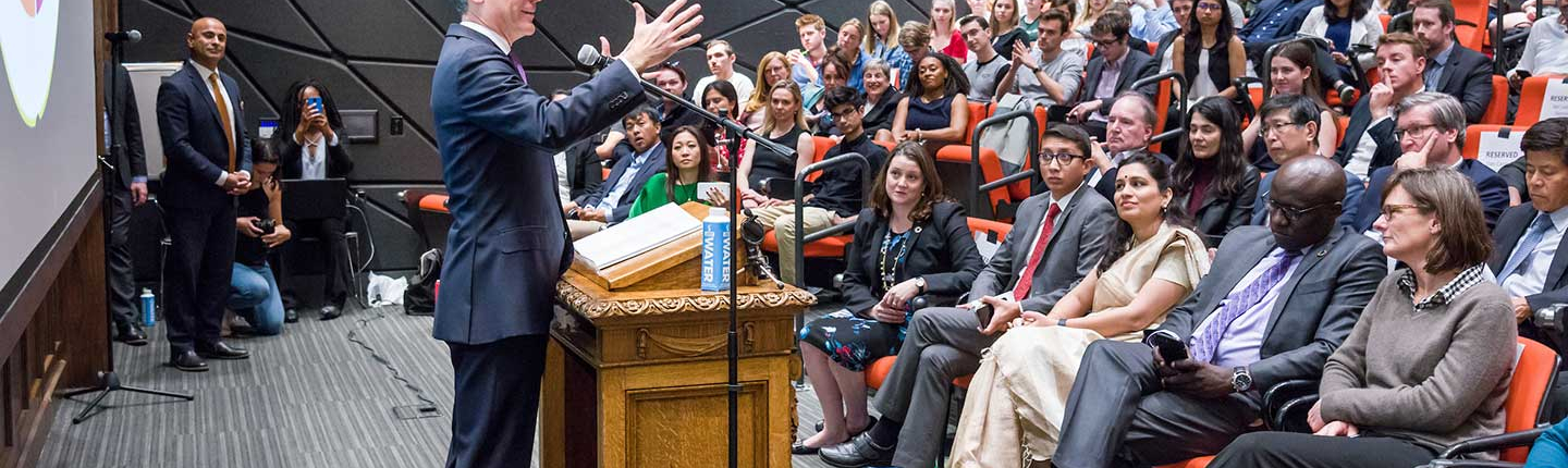LA Mayor Eric Garcetti presenting at a campus event