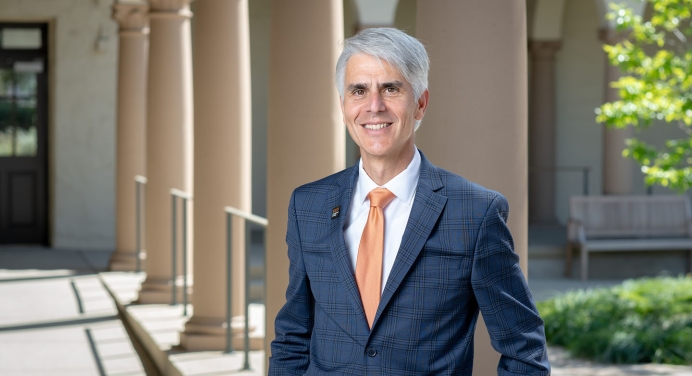 Tom Stritikus headshot