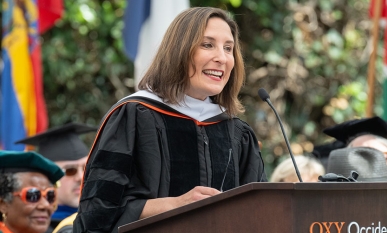 Rosalind Wiseman '91 addresses the Class of 2025