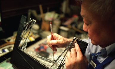 Ming Cho Lee '53 in 2003