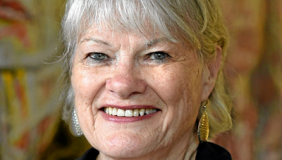 Carolyn Weathers headshot