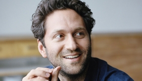 Occidental college alumnus and author Kevin F. Adler headshot