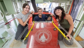 Prof. Shana Goffredi and two Oxy students pose with deep sea submersible ALVIN.