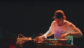 DJ Sniff at the turntable