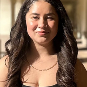 Julisa Menjivar headshot