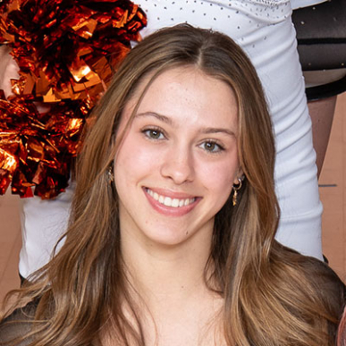 Occidental College student Kenna Mueller headshot