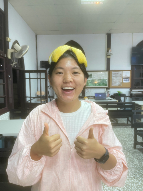 Paris, pomelo hat