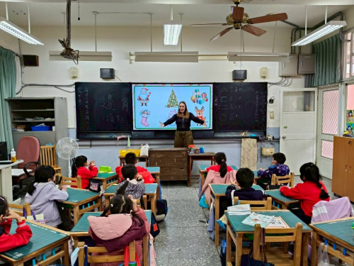 Sophie teaching in classroom in Taiwan