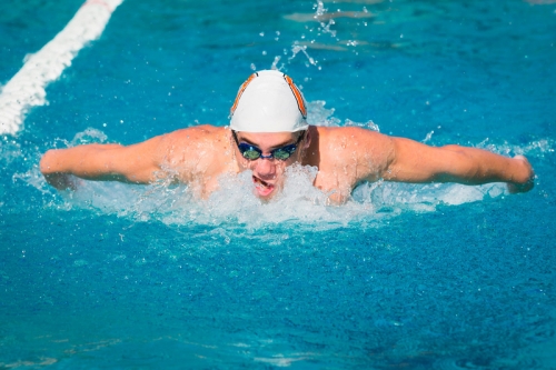 Thomas Hoffman '23 (swimming and diving)